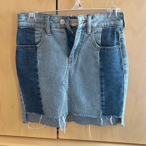 Pacsun, two toned denim skirt.